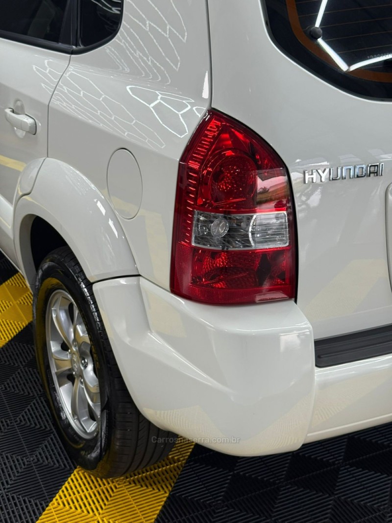 TUCSON 2.0 MPFI GL 16V 142CV 2WD GASOLINA 4P AUTOMÁTICO - 2015 - LAJEADO