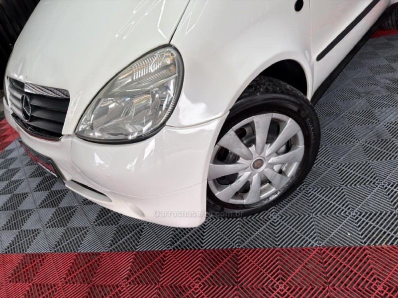 A 160 1.6 GASOLINA CLASSIC MANUAL 4P - 2004 - CAXIAS DO SUL