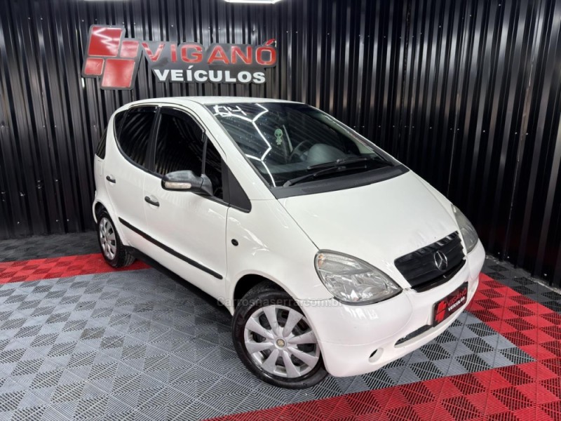 A 160 1.6 GASOLINA CLASSIC MANUAL 4P - 2004 - CAXIAS DO SUL