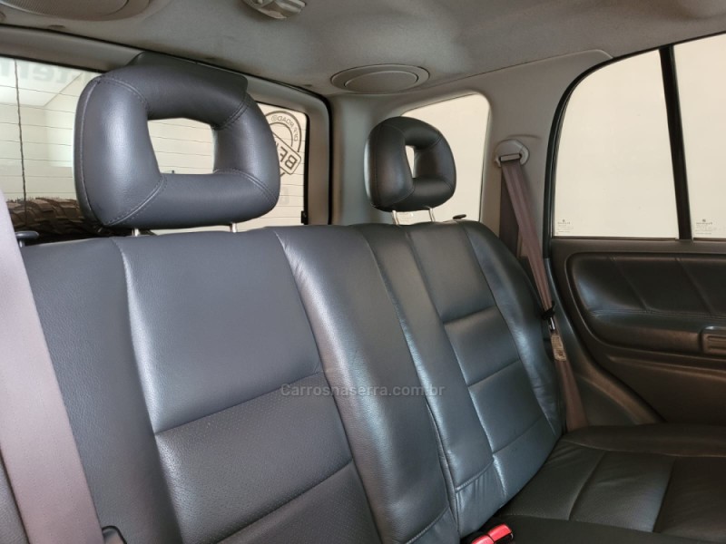 TRACKER 2.0 4X4 16V GASOLINA 4P MANUAL - 2008 - CANELA