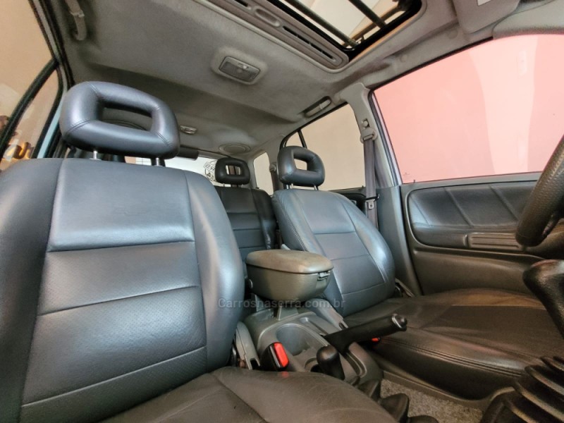 TRACKER 2.0 4X4 16V GASOLINA 4P MANUAL - 2008 - CANELA