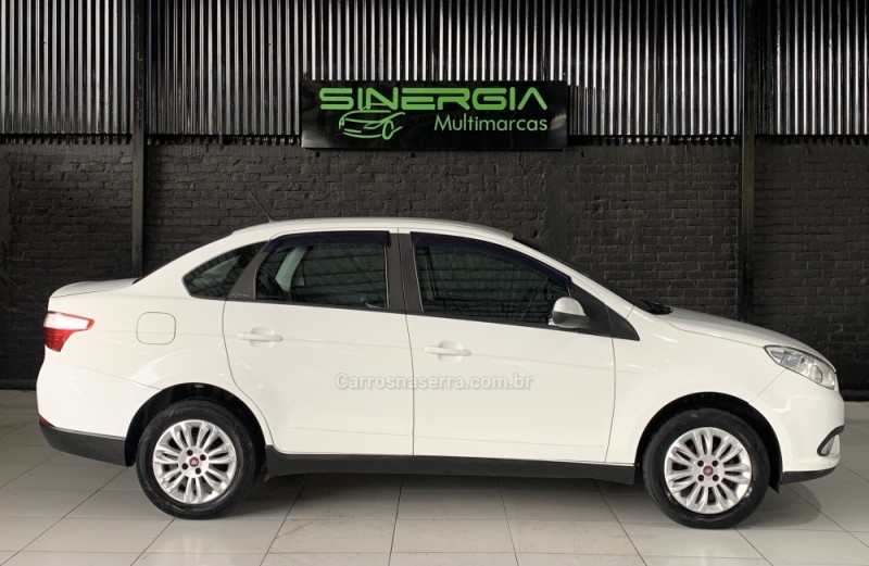 GRAND SIENA 1.4 MPI 8V TETRAFUEL 4P MANUAL - 2016 - CAXIAS DO SUL