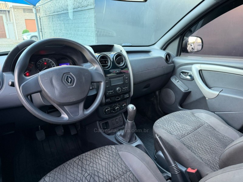 DUSTER OROCH 1.6 16V FLEX EXPRESSION 4P MANUAL - 2017 - ESTâNCIA VELHA