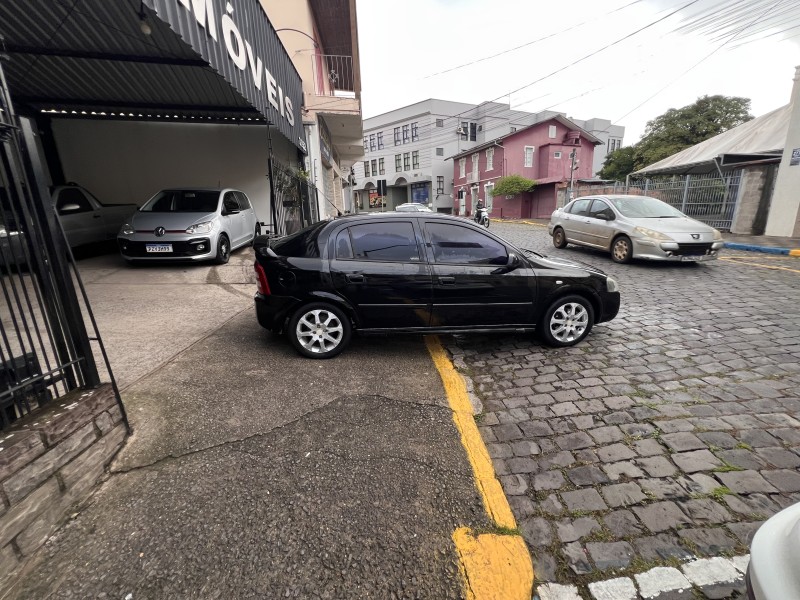 ASTRA 2.0 MPFI ADVANTAGE 8V FLEX 4P MANUAL - 2010 - GARIBALDI