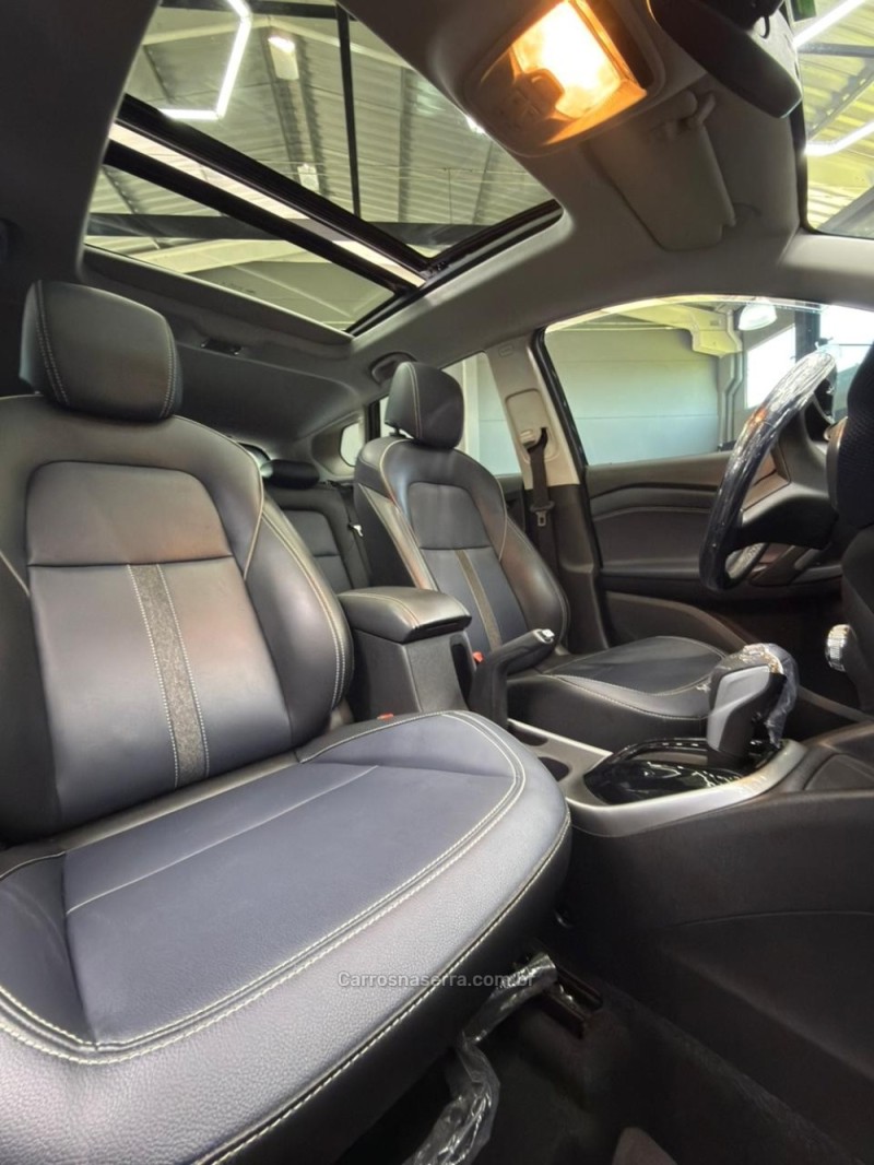 TRACKER 1.2 12V PREMIER TURBO FLEX 4P AUTOMÁTICO - 2022 - LAJEADO