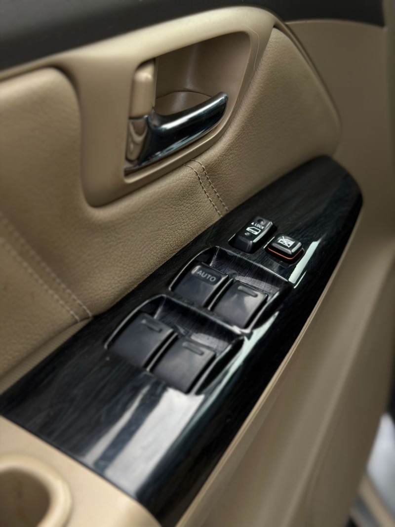 HILUX SW4 3.0 SRV 4X4 7 LUGARES 16V TURBO INTERCOOLER DIESEL 4P AUTOMÁTICO - 2012 - ANTôNIO PRADO