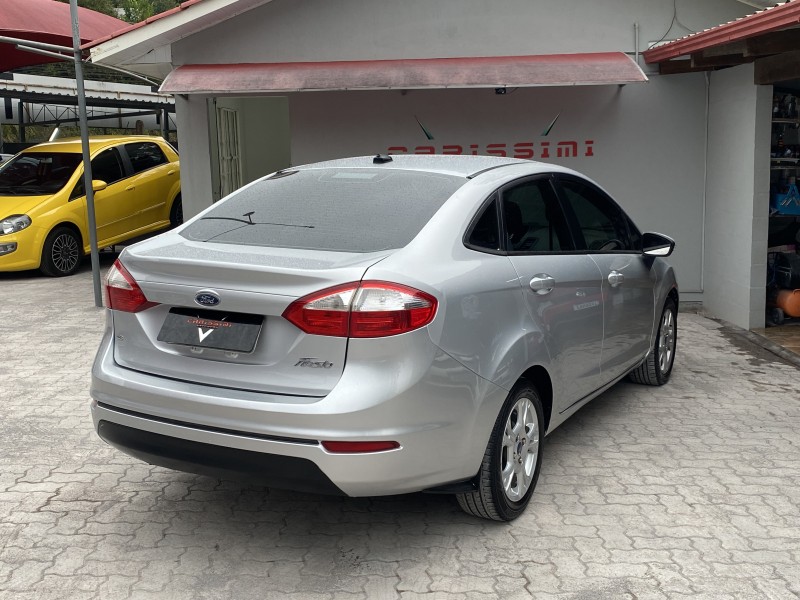 FIESTA 1.6 SE SEDAN 16V FLEX 4P MANUAL - 2014 - CARLOS BARBOSA