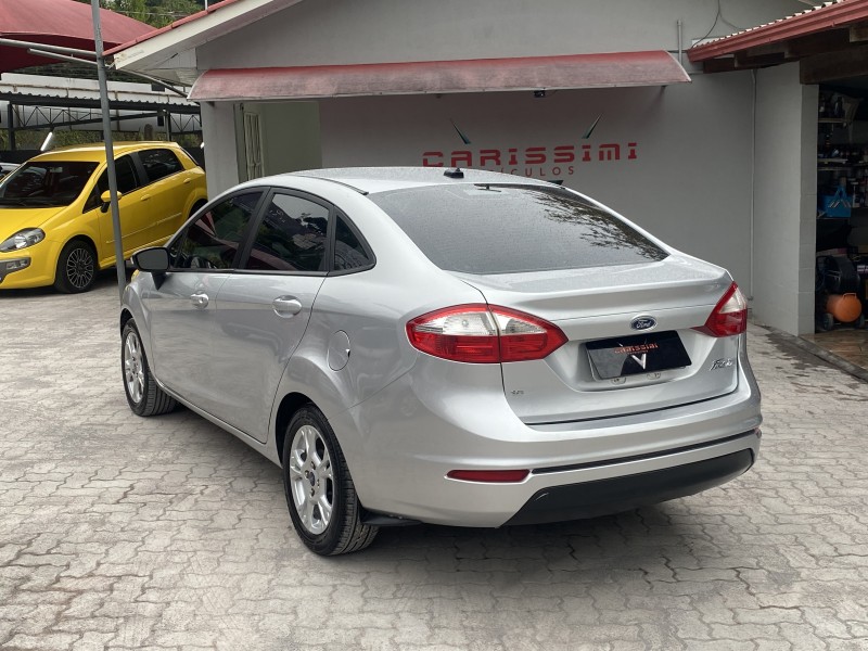 FIESTA 1.6 SE SEDAN 16V FLEX 4P MANUAL - 2014 - CARLOS BARBOSA