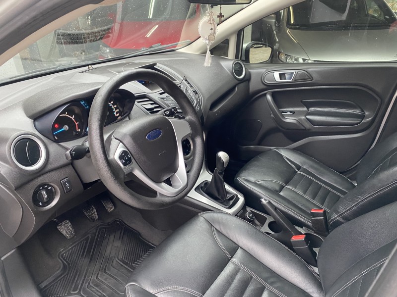 FIESTA 1.6 SE SEDAN 16V FLEX 4P MANUAL - 2014 - CARLOS BARBOSA