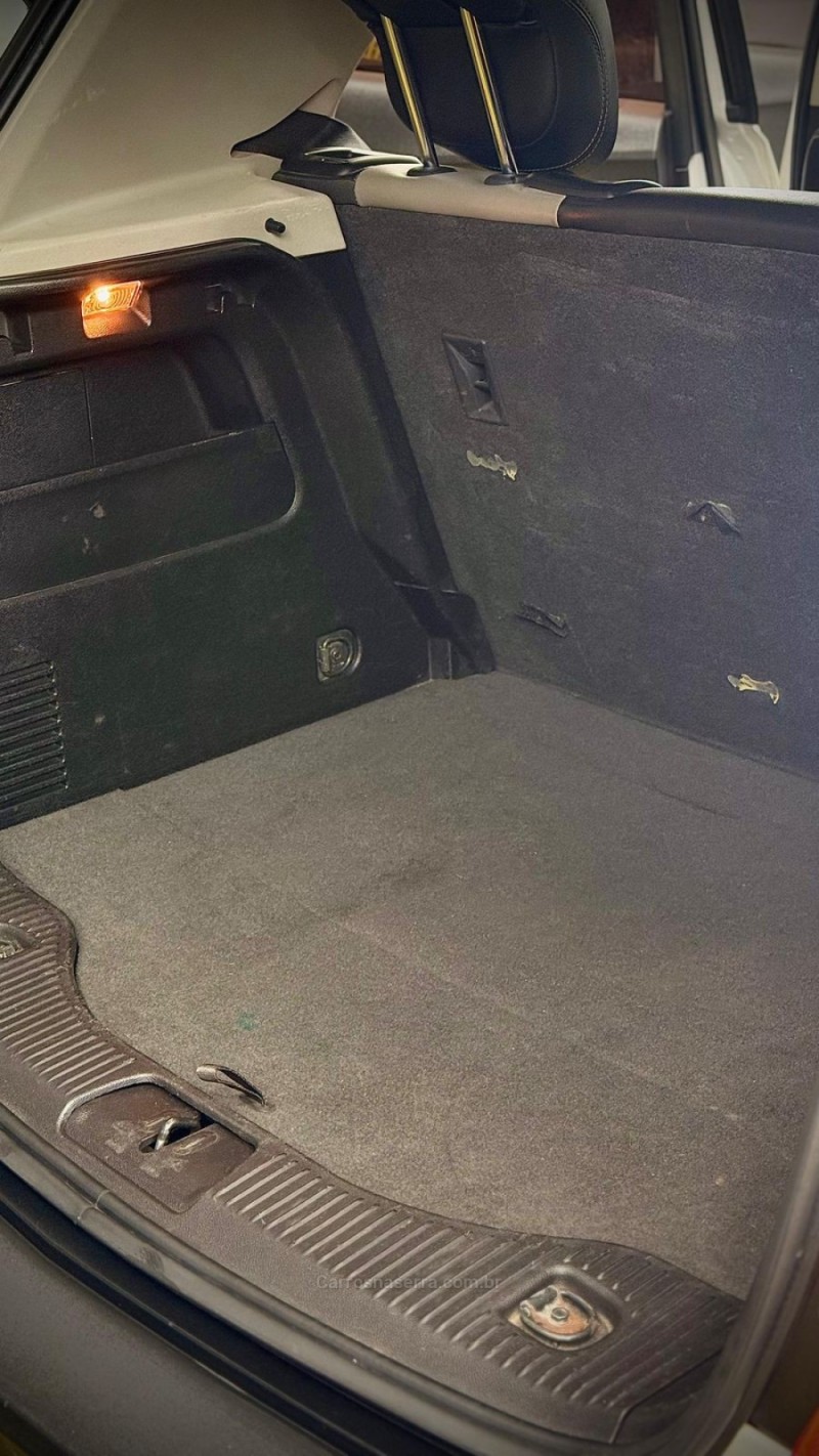 TRACKER 1.8 MPFI LTZ 4X2 16V FLEX 4P AUTOMÁTICO - 2015 - LAJEADO