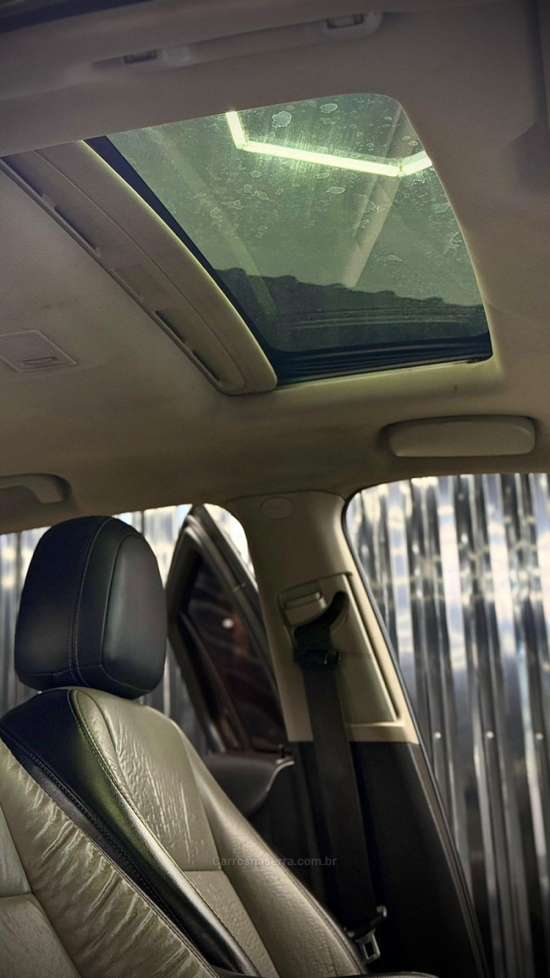 TRACKER 1.8 MPFI LTZ 4X2 16V FLEX 4P AUTOMÁTICO - 2015 - LAJEADO