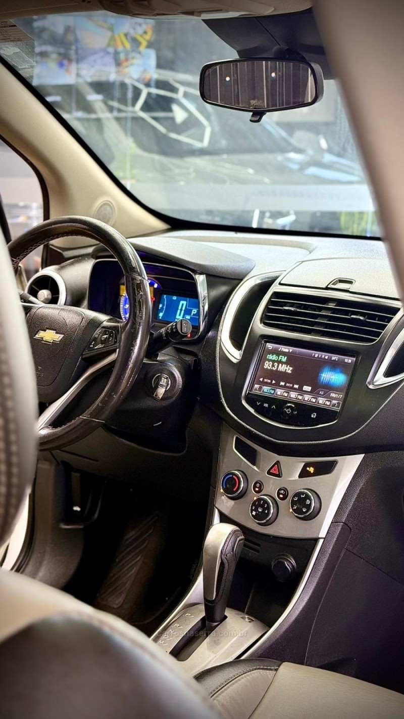 TRACKER 1.8 MPFI LTZ 4X2 16V FLEX 4P AUTOMÁTICO - 2015 - LAJEADO