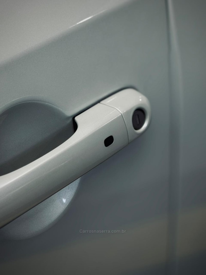 TRACKER 1.8 MPFI LTZ 4X2 16V FLEX 4P AUTOMÁTICO - 2015 - LAJEADO