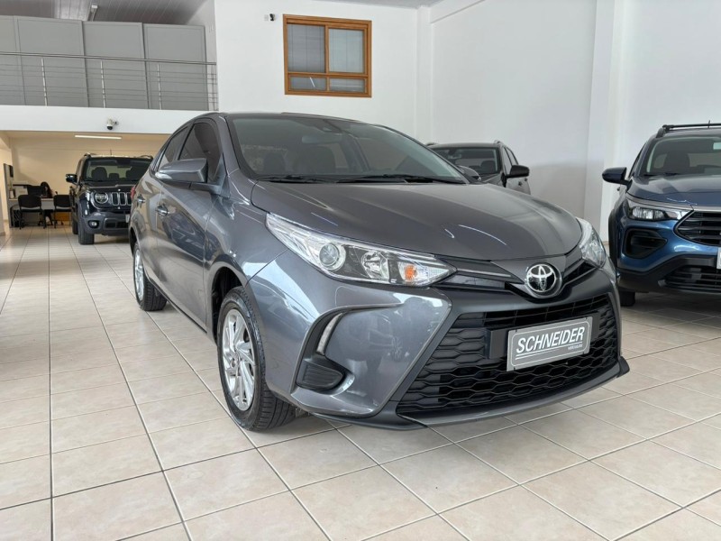 yaris 1.5 16v flex sedan xs multidrive4 2024 nova petropolis