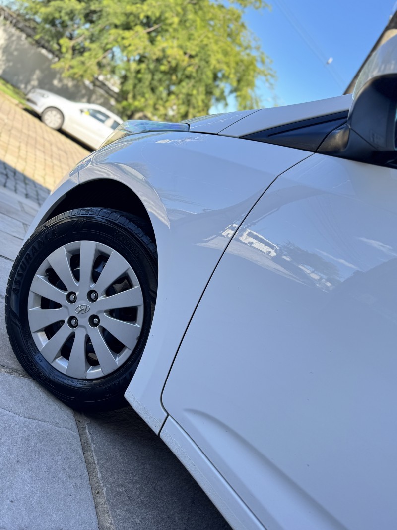HB20S 1.6 COMFORT STYLE 16V FLEX 4P MANUAL - 2014 - CAXIAS DO SUL