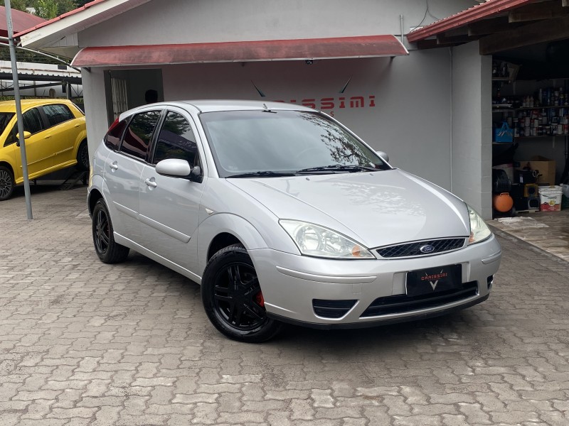 FOCUS 1.6 GLX 8V FLEX 4P MANUAL - 2008 - CARLOS BARBOSA