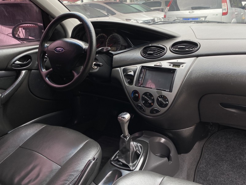 FOCUS 1.6 GLX 8V FLEX 4P MANUAL - 2008 - CARLOS BARBOSA