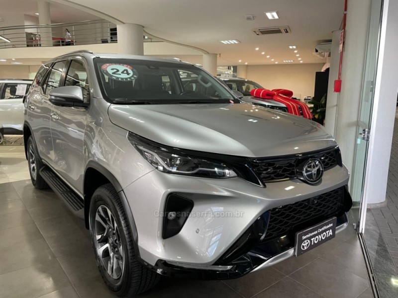 hilux sw4 2.8 4x4 srx platinum turbo 7 lugares diesel 4p automatico 2024 caxias do sul