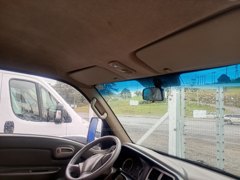 HR 2.5 TCI HD BAU 4X2 8V 97CV TURBO INTERCOOLER DIESEL 2P MANUAL - 2010 - FARROUPILHA