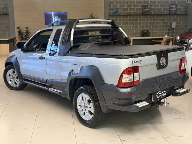 STRADA 1.8 MPI ADVENTURE LOCKER CE 16V FLEX 2P MANUAL - 2012 - CARLOS BARBOSA