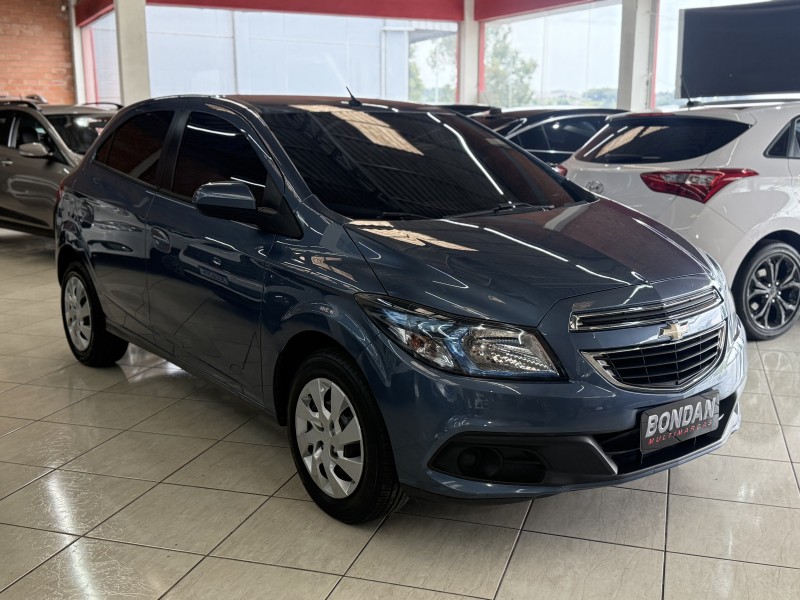 ONIX 1.4 MPFI LT 8V FLEX 4P MANUAL - 2015 - FARROUPILHA