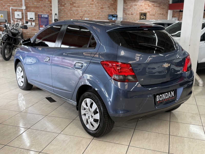 ONIX 1.4 MPFI LT 8V FLEX 4P MANUAL - 2015 - FARROUPILHA