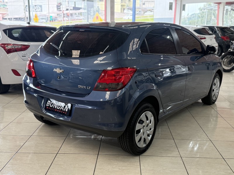 ONIX 1.4 MPFI LT 8V FLEX 4P MANUAL - 2015 - FARROUPILHA