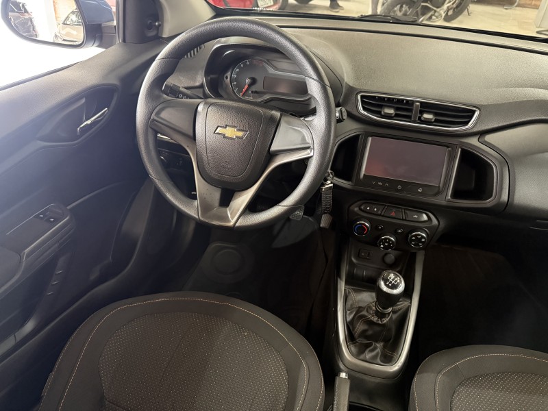 ONIX 1.4 MPFI LT 8V FLEX 4P MANUAL - 2015 - FARROUPILHA