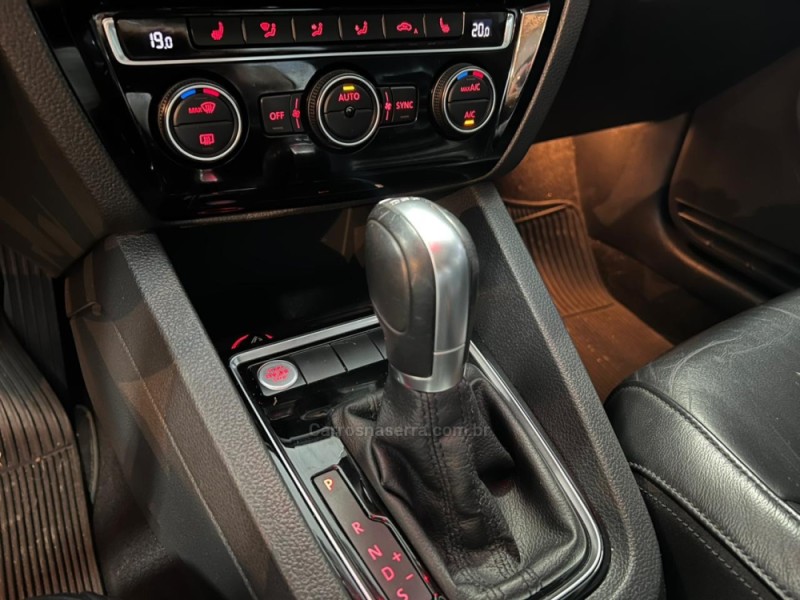 JETTA 2.0 TSI HIGHLINE 211CV GASOLINA 4P DSG - 2016 - CAXIAS DO SUL