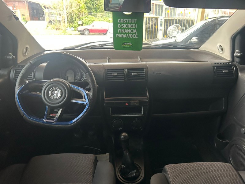 FOX 1.0 MI 8V FLEX 2P MANUAL - 2005 - CANELA