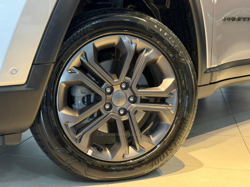 COMPASS 1.3 SERIE 80 ANOS 16V TURBO FLEX 4P AUTOMÁTICO - 2022 - CAXIAS DO SUL