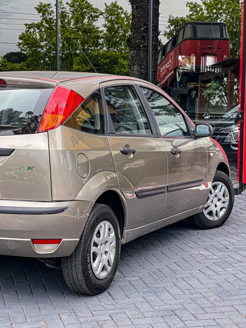 FOCUS 1.6 GL 16V FLEX 4P MANUAL - 2008 - CANELA