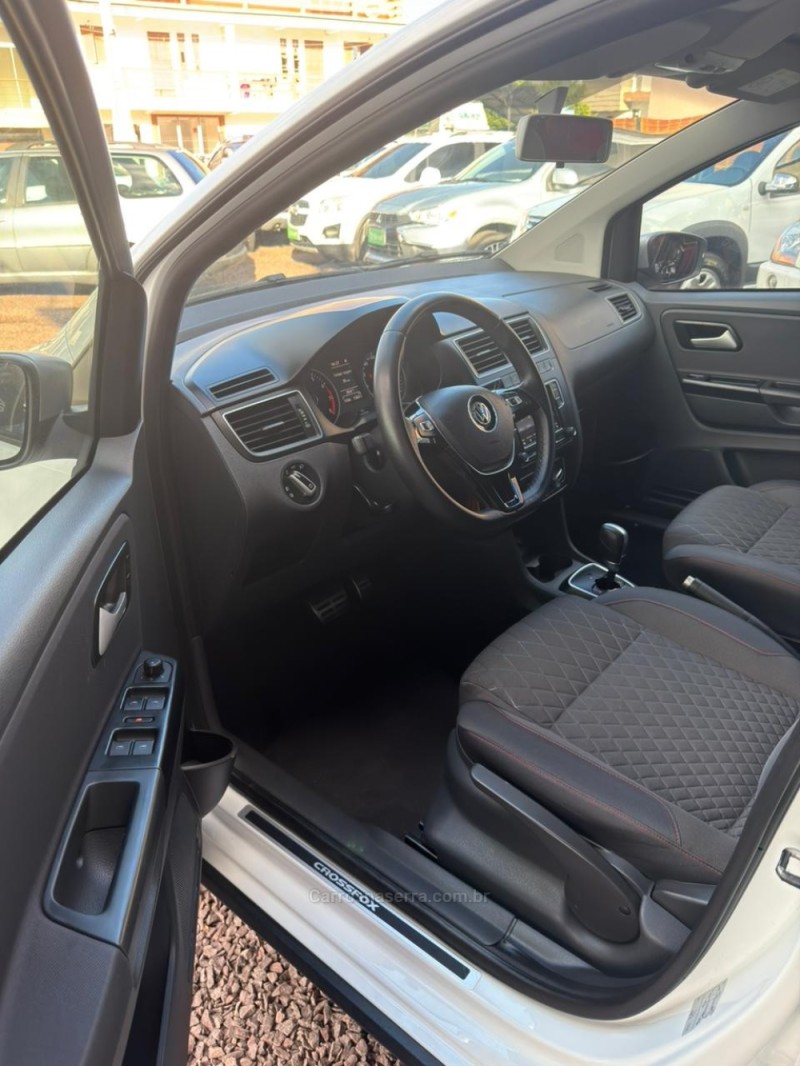 CROSSFOX 1.6 MI FLEX 8V 4P AUTOMATIZADO - 2018 - LAJEADO