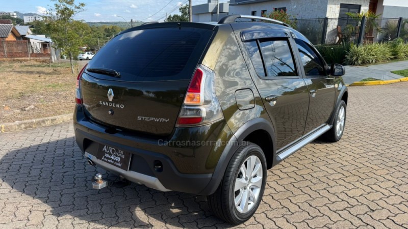 SANDERO 1.6 STEPWAY 8V FLEX 4P MANUAL - 2014 - DOIS IRMãOS