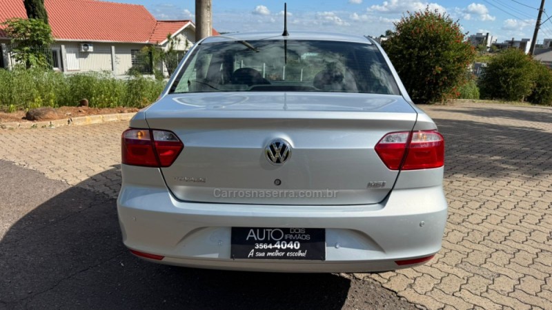 VOYAGE 1.6 MI CITY 8V FLEX 4P MANUAL - 2015 - DOIS IRMãOS