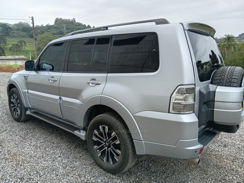 PAJERO FULL 3.2 HPE 4X4 16V TURBO INTERCOOLER DIESEL 4P AUTOMÁTICO - 2014 - BENTO GONçALVES