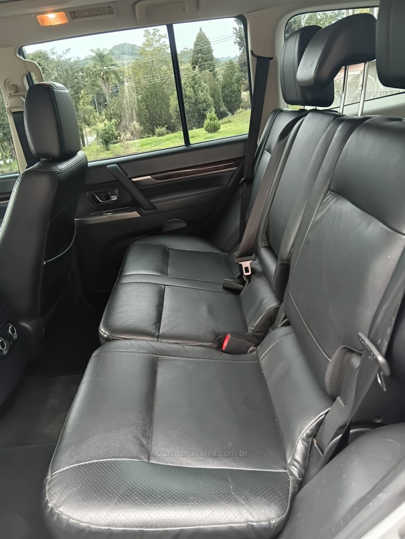 PAJERO FULL 3.2 HPE 4X4 16V TURBO INTERCOOLER DIESEL 4P AUTOMÁTICO - 2014 - BENTO GONçALVES