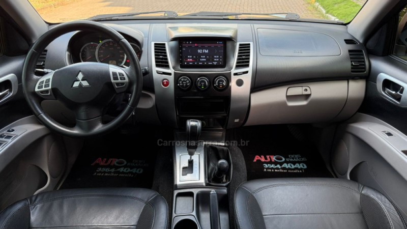 PAJERO DAKAR 3.5 HPE 7 LUGARES 4X4 V6 24V FLEX 4P AUTOMÁTICO - 2013 - DOIS IRMãOS