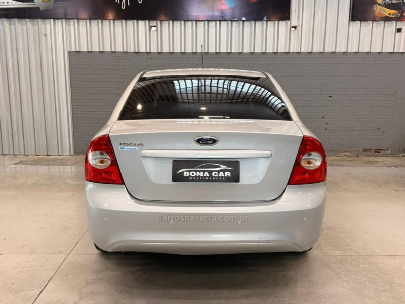 FOCUS 1.6 8V FLEX 4P MANUAL - 2012 - CAXIAS DO SUL