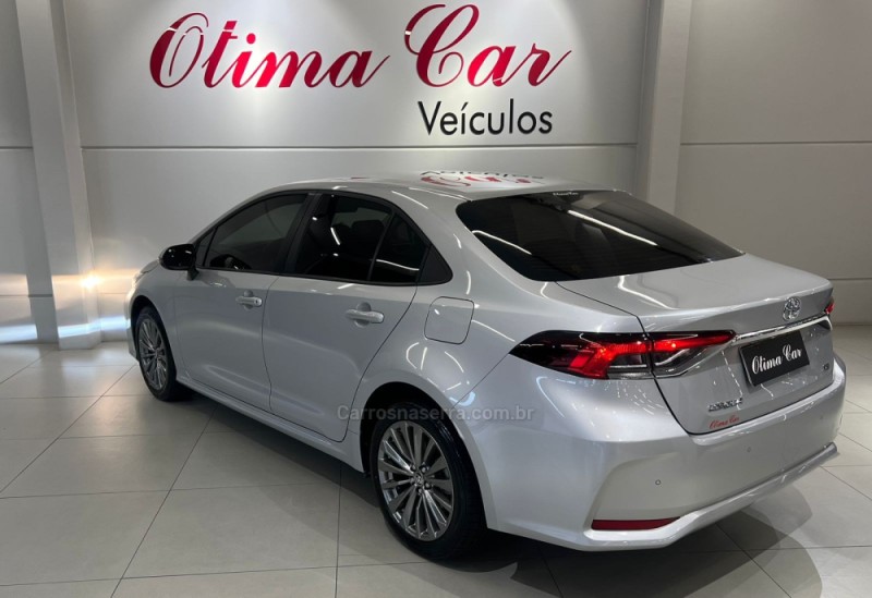 COROLLA 2.0 XEI 16V FLEX 4P AUTOMÁTICO - 2024 - FLORES DA CUNHA
