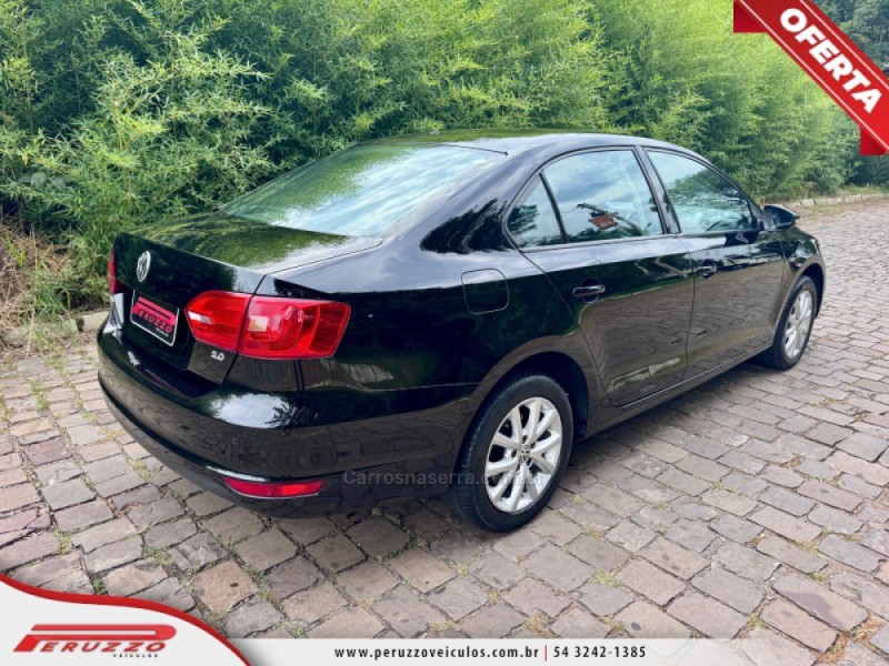 JETTA 2.0 COMFORTLINE FLEX 4P TIPTRONIC - 2011 - NOVA PRATA