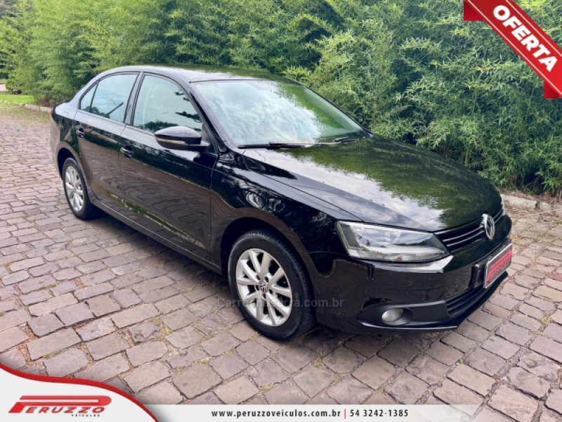 JETTA 2.0 COMFORTLINE FLEX 4P TIPTRONIC - 2011 - NOVA PRATA