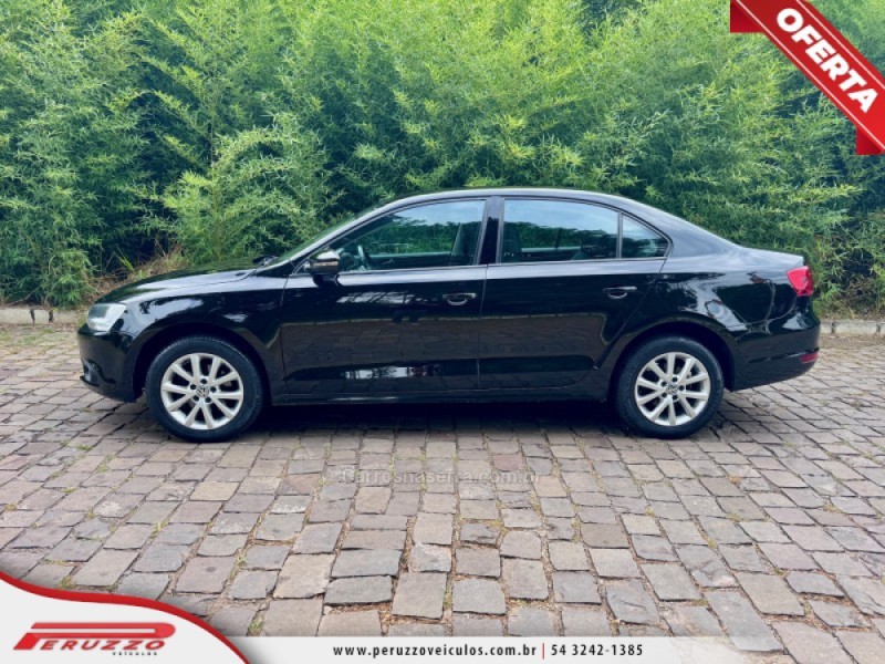 JETTA 2.0 COMFORTLINE FLEX 4P TIPTRONIC - 2011 - NOVA PRATA