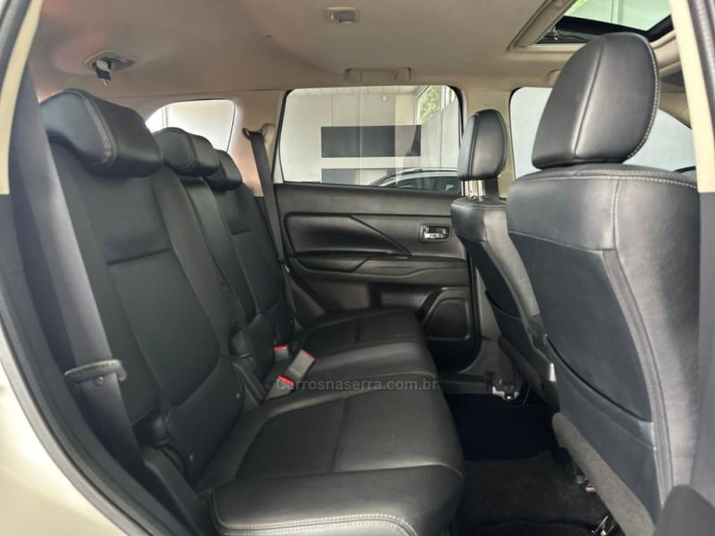 OUTLANDER 2.0 16V GASOLINA 4P AUTOMÁTICO - 2015 - NOVO HAMBURGO