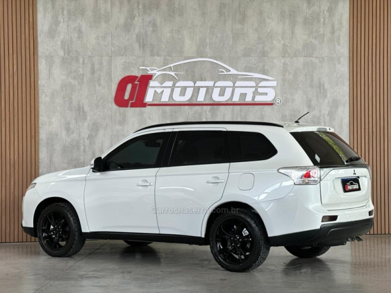 OUTLANDER 2.0 16V GASOLINA 4P AUTOMÁTICO - 2015 - NOVO HAMBURGO