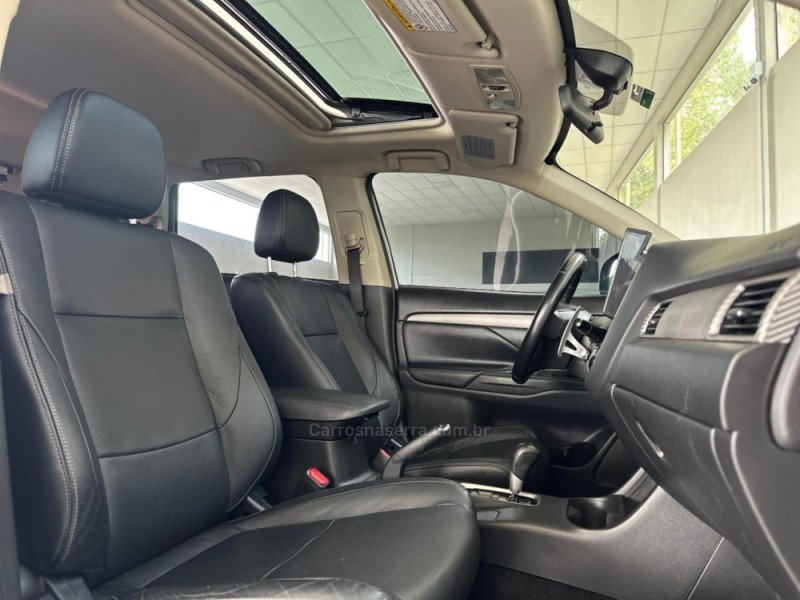 OUTLANDER 2.0 16V GASOLINA 4P AUTOMÁTICO - 2015 - NOVO HAMBURGO