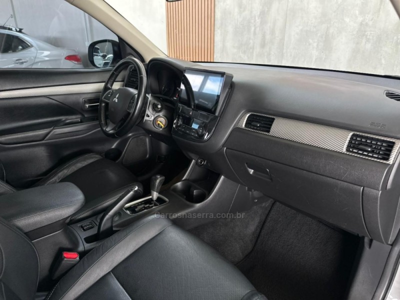 OUTLANDER 2.0 16V GASOLINA 4P AUTOMÁTICO - 2015 - NOVO HAMBURGO