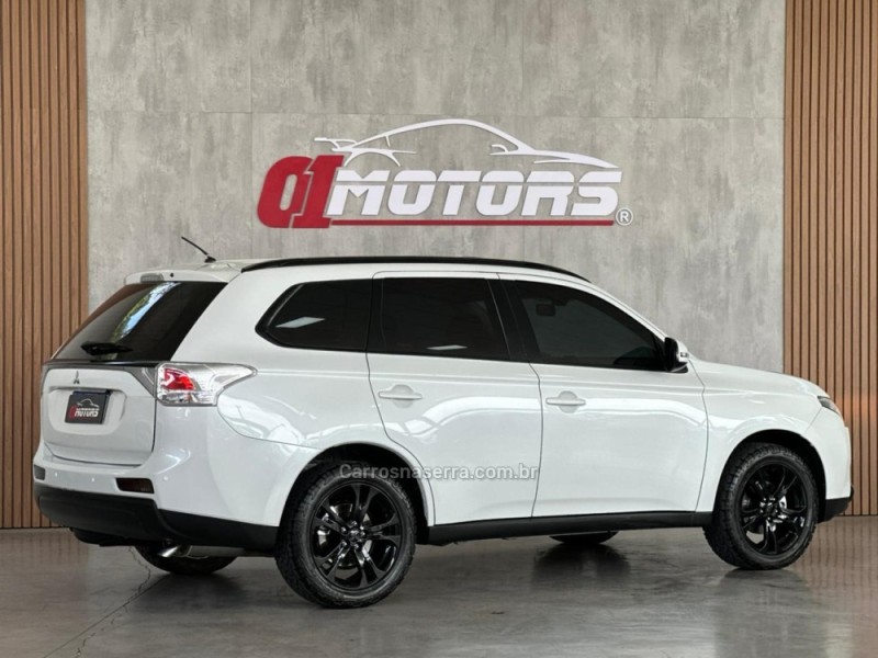 OUTLANDER 2.0 16V GASOLINA 4P AUTOMÁTICO - 2015 - NOVO HAMBURGO