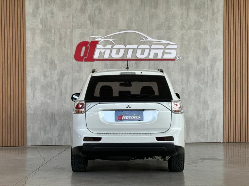 OUTLANDER 2.0 16V GASOLINA 4P AUTOMÁTICO - 2015 - NOVO HAMBURGO