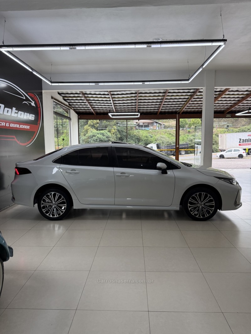 COROLLA 2.0 ALTIS PREMIUM 16V FLEX 4P AUTOMÁTICO - 2023 - FARROUPILHA